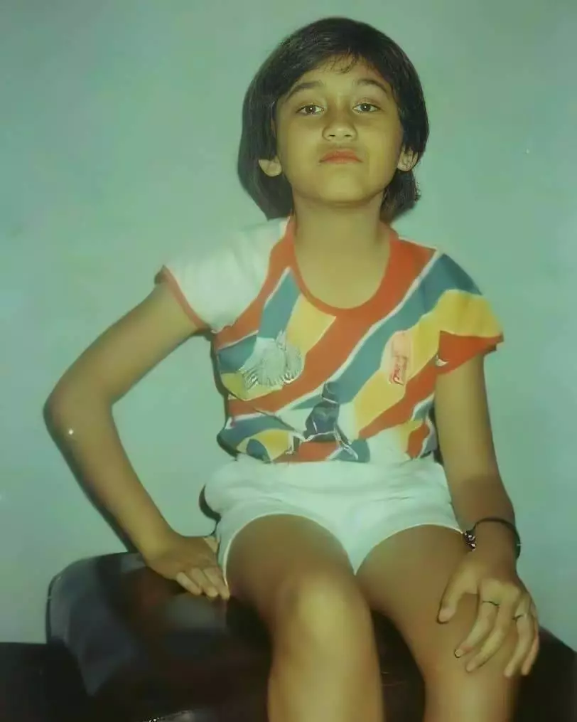 Potret kenangan Nike Ardilla saat masih kecil Berbagai sumber