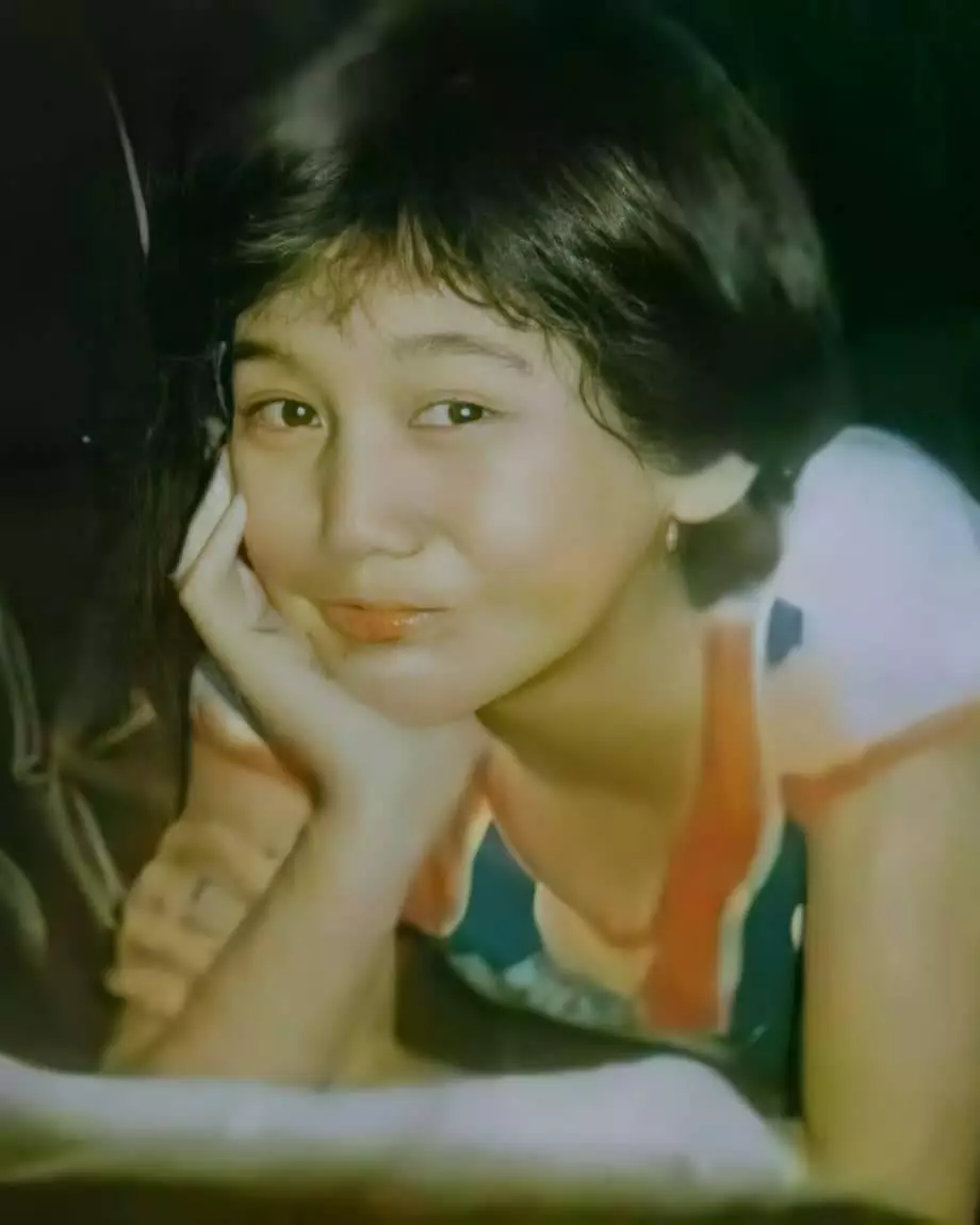 Potret kenangan Nike Ardilla saat masih kecil Berbagai sumber