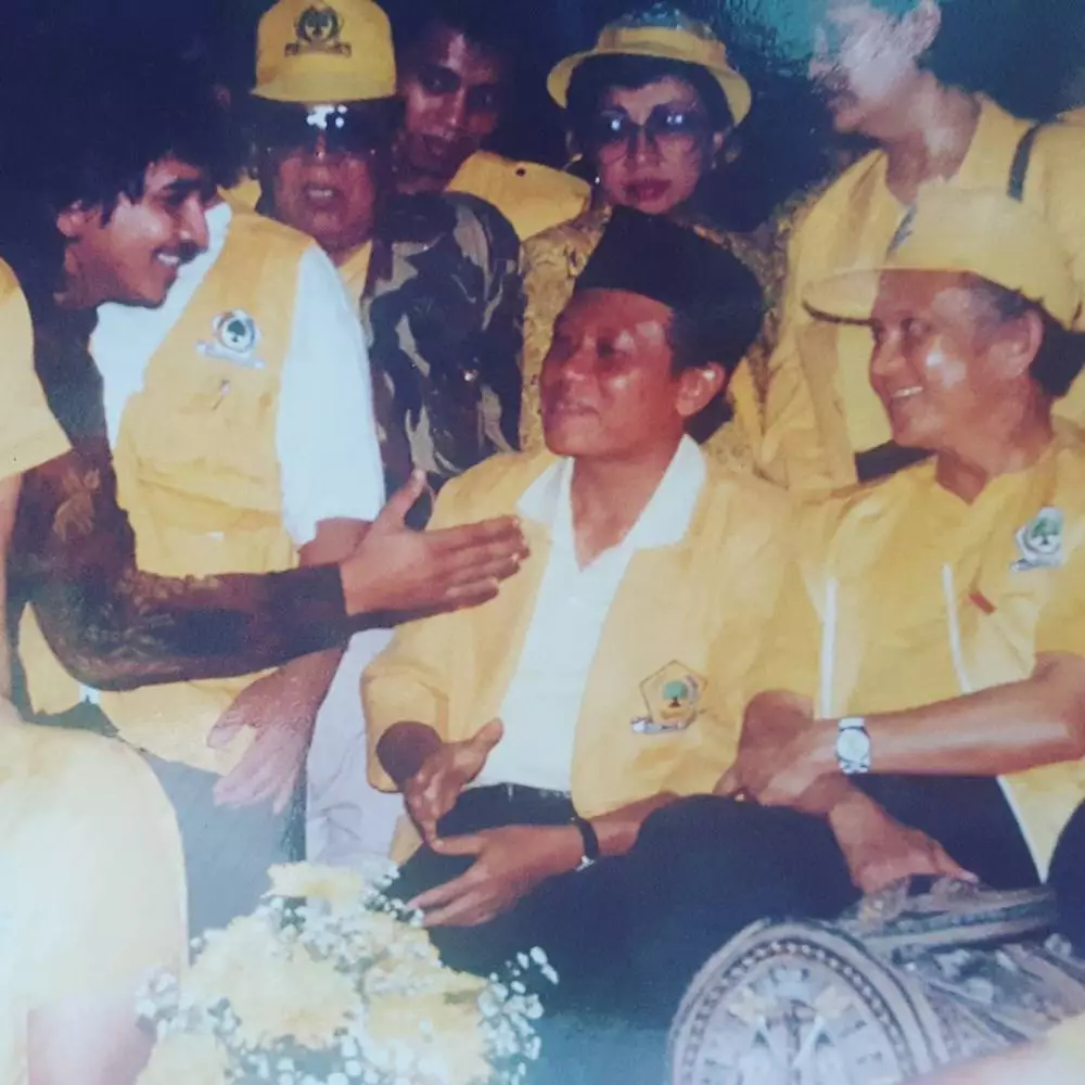 potret tokoh publik dan harmoko © 2021 berbagai sumber potret tokoh publik dan harmoko © 2021 berbagai sumber