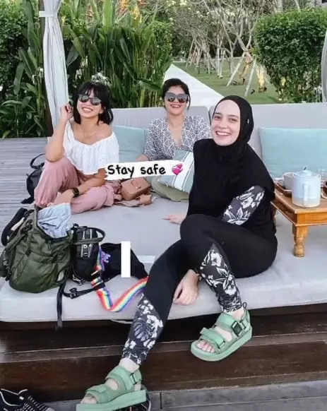 Momen liburan Arya Saloka di Bali dan keluarga © Instagram/@putriannesaloka Momen liburan Arya Saloka di Bali dan keluarga © Instagram/@putriannesaloka