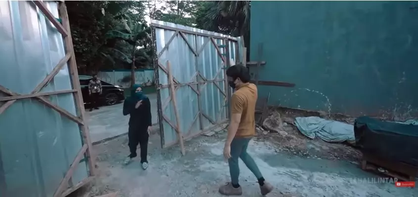 Potret pembangunan rumah baru Atta Halilintar YouTube/AH Potret pembangunan rumah baru Atta Halilintar YouTube/AH