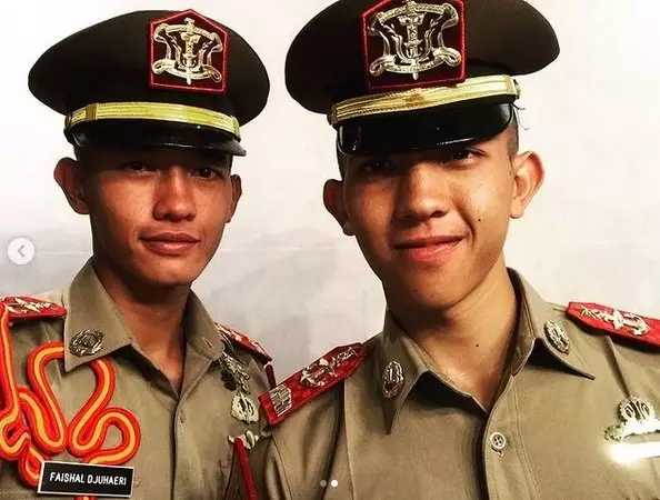 Potret kakak adik sama-sama peraih Adhi Makayasa AAL © Instagram/@rizqydjuhaeri Potret kakak adik sama-sama peraih Adhi Makayasa AAL © Instagram/@rizqydjuhaeri