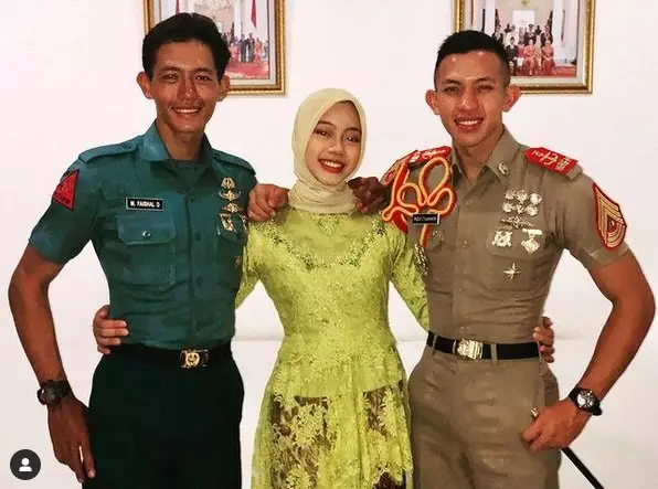 Potret kakak adik sama-sama peraih Adhi Makayasa AAL © Instagram/@rizqydjuhaeri Potret kakak adik sama-sama peraih Adhi Makayasa AAL © Instagram/@rizqydjuhaeri
