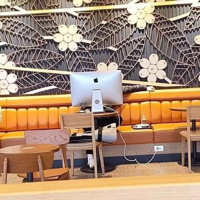 momen lucu orang di tempat makan © 2021 instagram.com