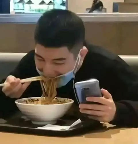 momen lucu orang di tempat makan © 2021 instagram.com