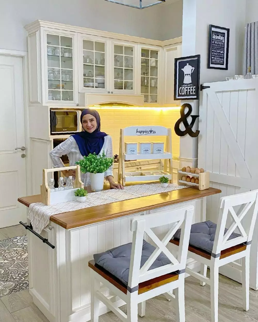 dapur dan ruang makan Natalie © Instagram