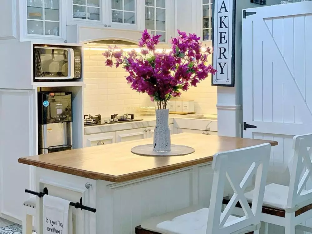 dapur dan ruang makan Natalie © Instagram