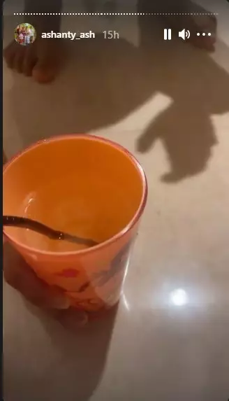 Ashanty minum disinfektan © 2021 brilio.net