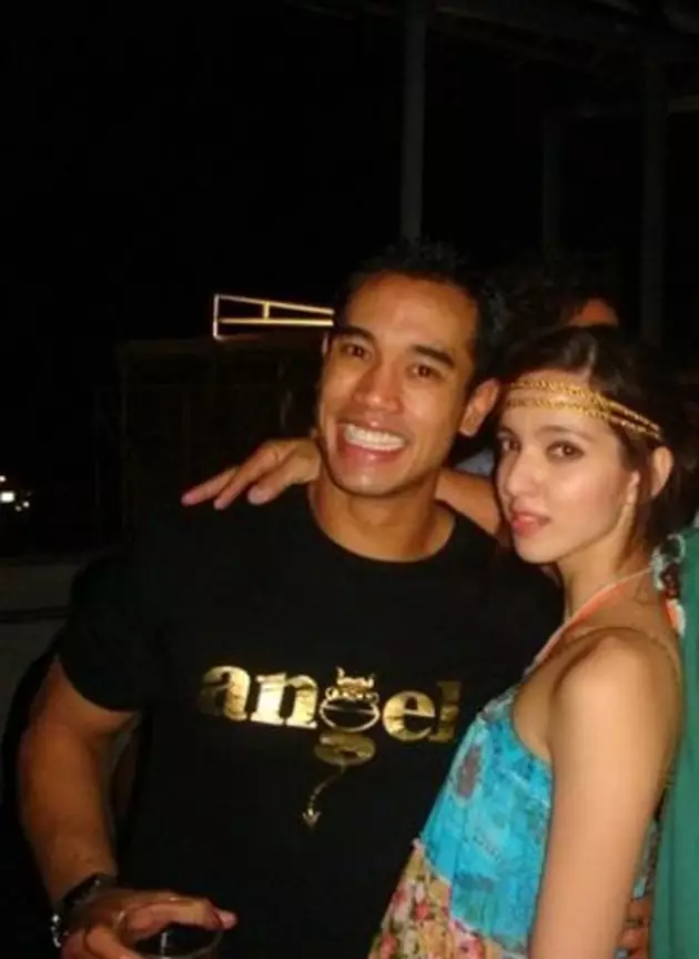 Nia Ardi semasa pacaran © 2021 brilio.net Nia Ardi semasa pacaran © 2021 brilio.net