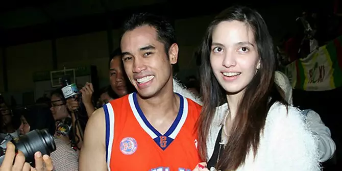 Nia Ardi semasa pacaran © 2021 brilio.net Nia Ardi semasa pacaran © 2021 brilio.net