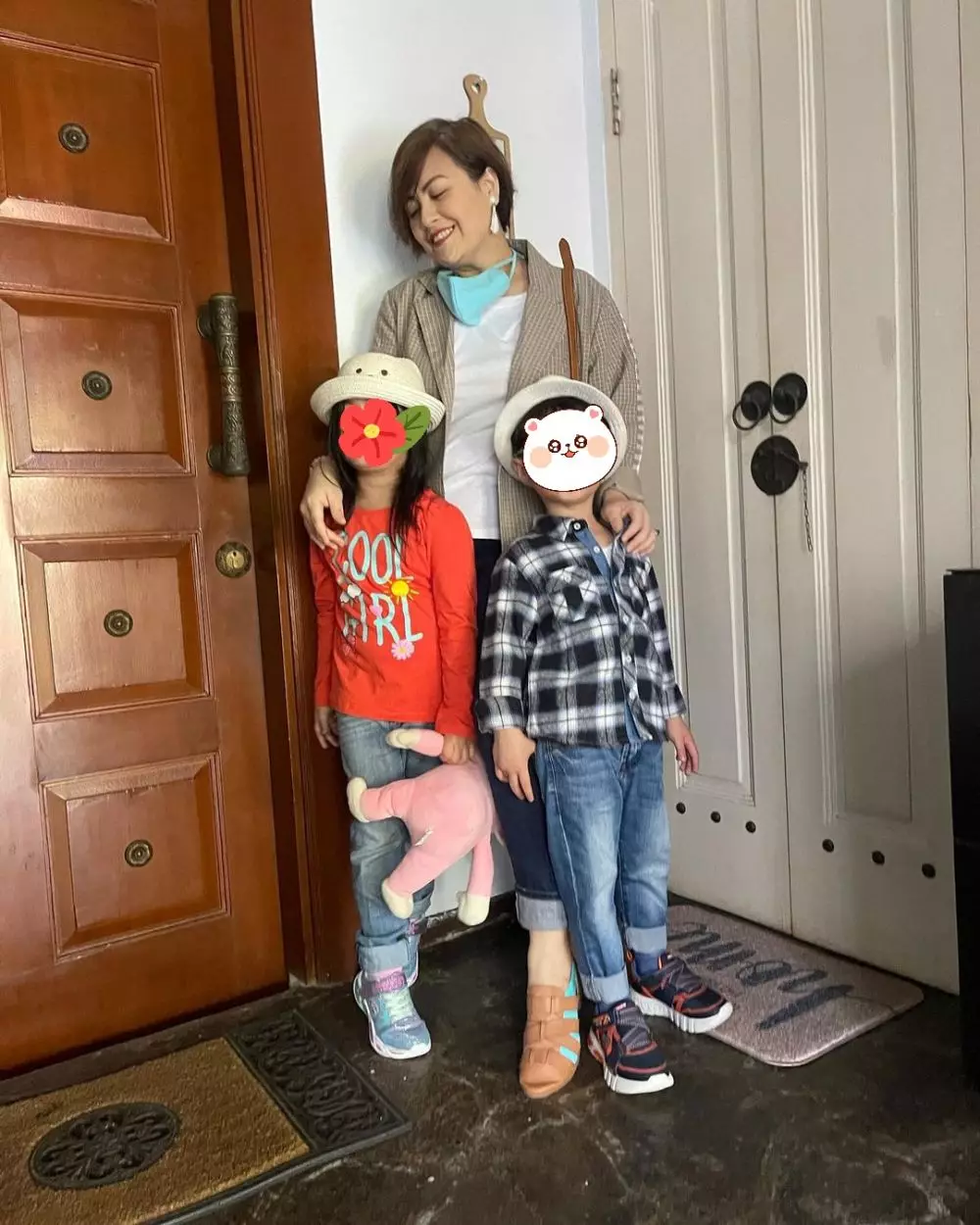 Gaya diva pop Indonesia saat momong anak © 2021 brilio.net Gaya diva pop Indonesia saat momong anak © 2021 brilio.net