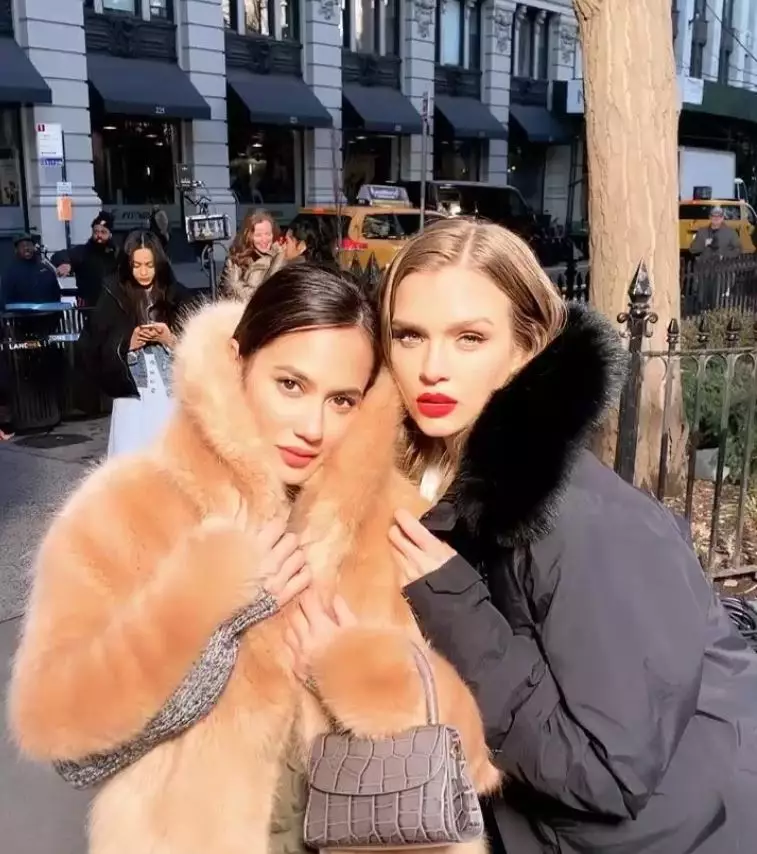 seleb bareng model Victoria's Secret © Instagram