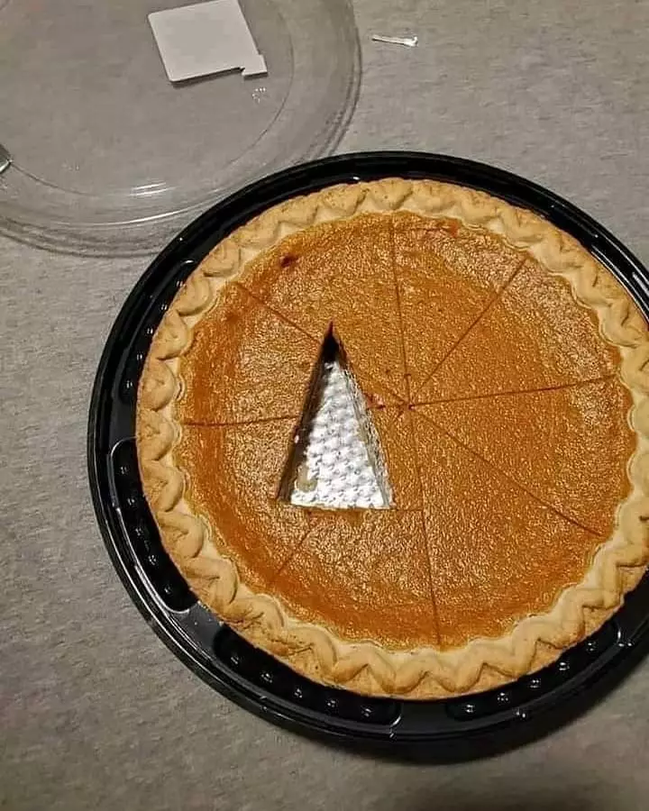 cara lucu bagi makanan ngeselin © 2021 instagram.com