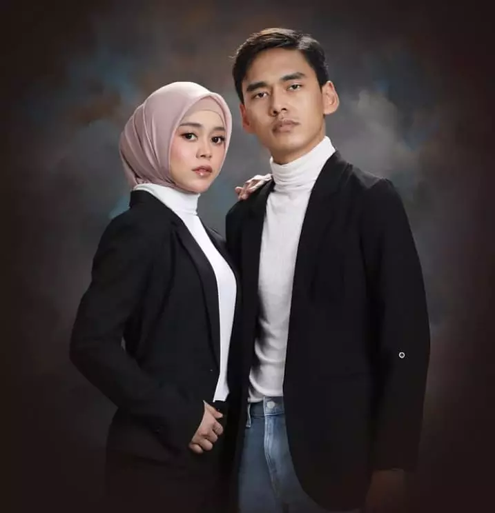 Lesty dan Beni kecil hingga kini © Instagram