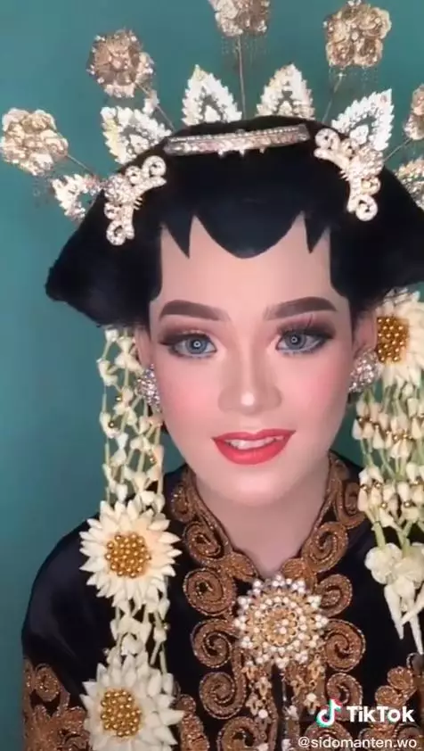 pengantin pilih MUA lebih mahal dibanding dekorasi © TikTok pengantin pilih MUA lebih mahal dibanding dekorasi © TikTok