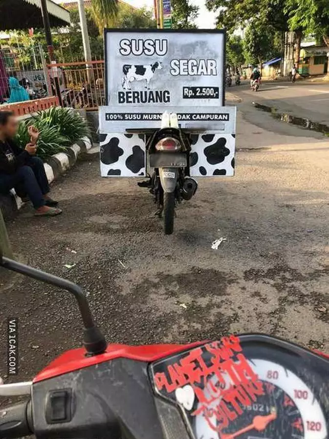 Cara pedagang promosi susu © berbagai sumber