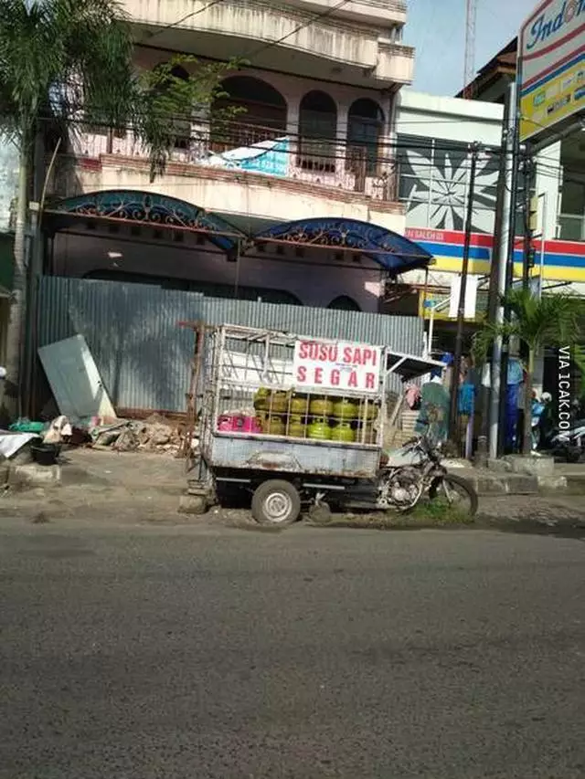 Cara pedagang promosi susu © berbagai sumber