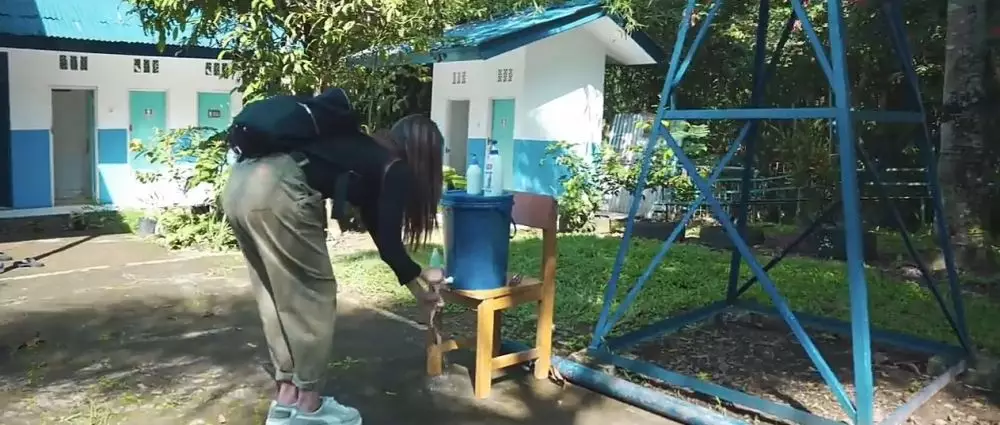 potret sekolah yang dibangun Cinta Laura © 2021 brilio.net YouTube