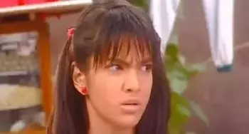 Profesi yang pernah dilakoni Nia Ramdhani © berbagai sumber Profesi yang pernah dilakoni Nia Ramdhani © berbagai sumber