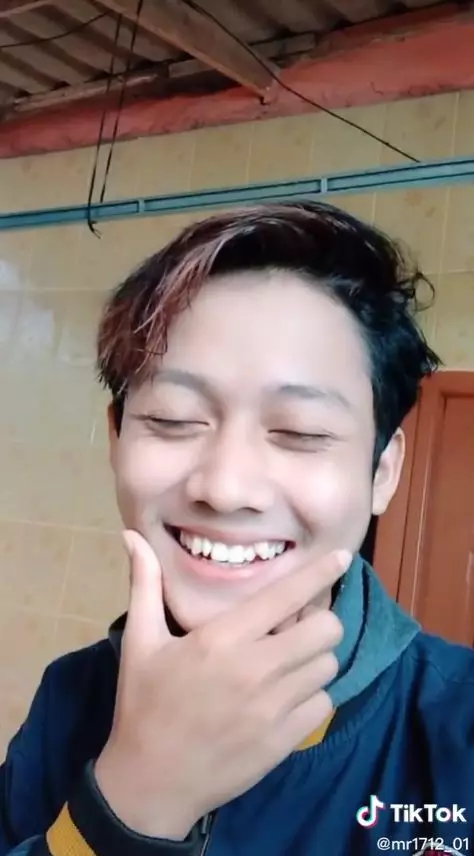 potret Adji mirip Leslar © TikTok
