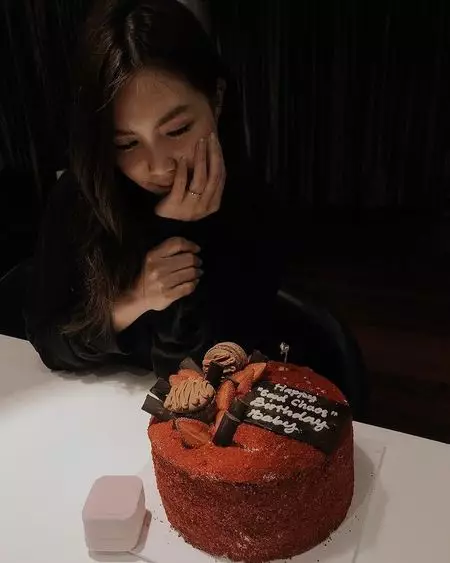 Potret mesra Ello dan kekasih © Instagram/@marcello_tahitoe