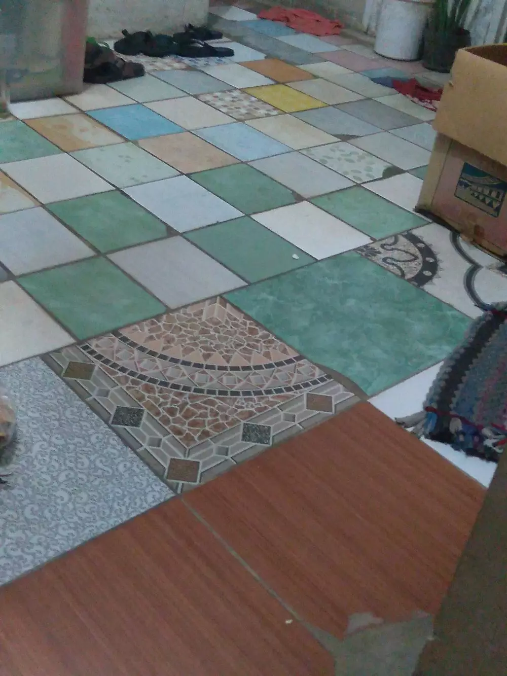 Potret lucu lantai keramik © berbagai sumber