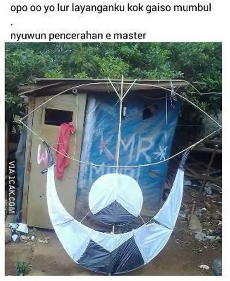 bentuk nyeleneh layang-layang © 2021 berbagai sumber