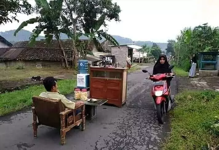 totalitas orang nonton TV © 2021 instagram.com totalitas orang nonton TV © 2021 instagram.com