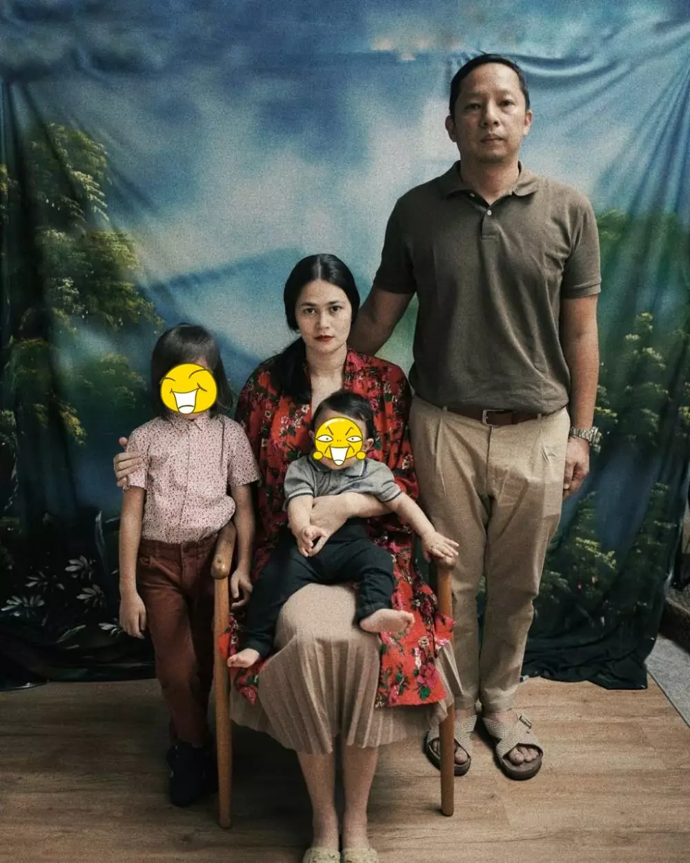 Pemotretan keluarga seleb tema jadul © 2021 brilio.net Pemotretan keluarga seleb tema jadul © 2021 brilio.net