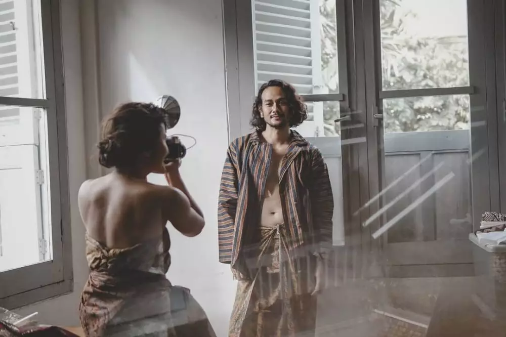 Pemotretan keluarga seleb tema jadul © 2021 brilio.net Pemotretan keluarga seleb tema jadul © 2021 brilio.net