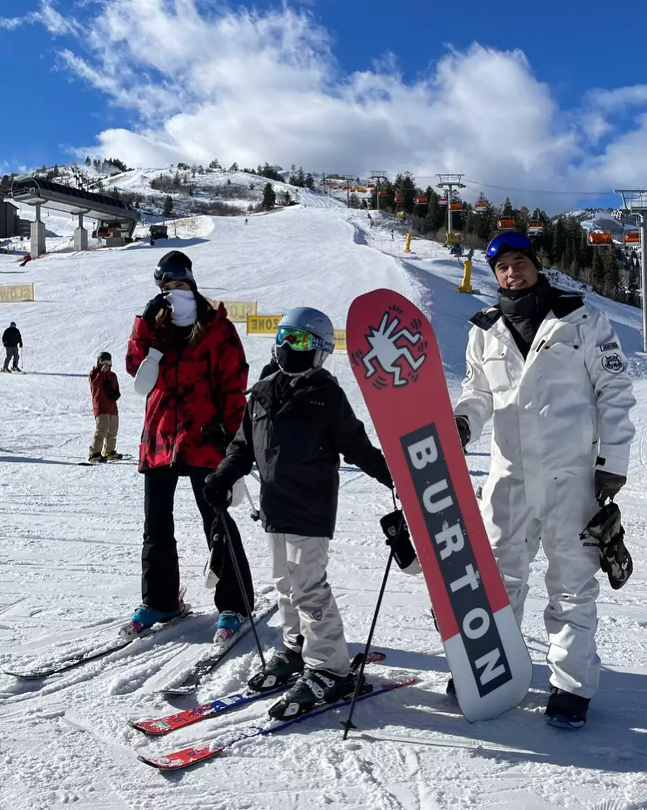 Nia Ramadhani dan Ardi Bakrie olahraga bareng © 2021 brilio.net Nia Ramadhani dan Ardi Bakrie olahraga bareng © 2021 brilio.net