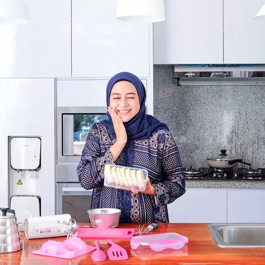 Potret dapur 10 ratu FTV © berbagai sumber Potret dapur 10 ratu FTV © berbagai sumber