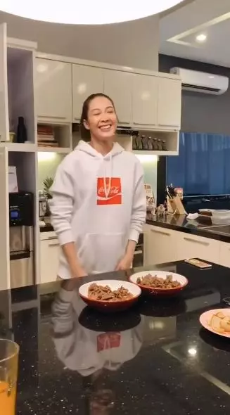 Potret dapur 10 ratu FTV © berbagai sumber Potret dapur 10 ratu FTV © berbagai sumber