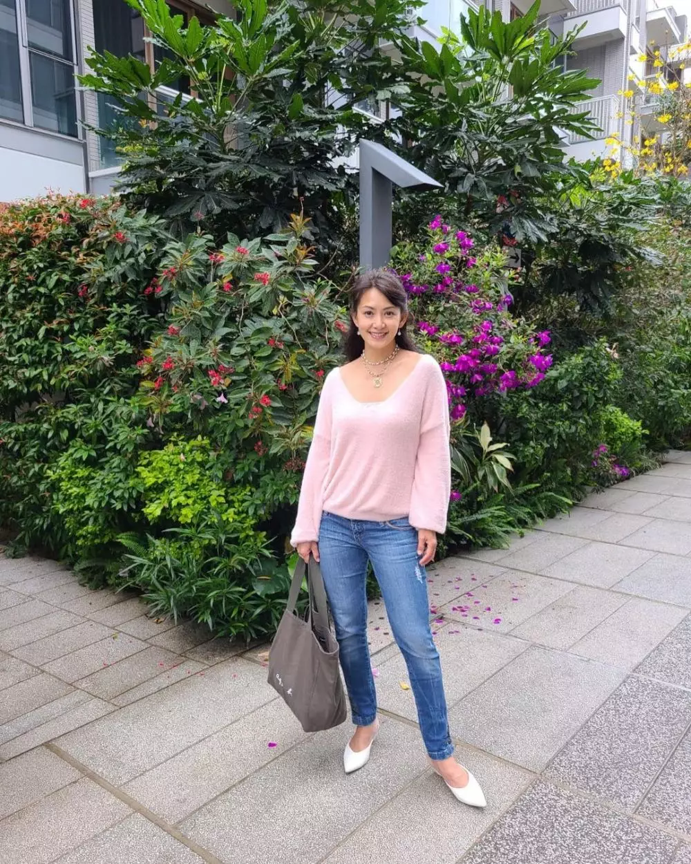 seleb setengah abad body goals © 2021 Instagram