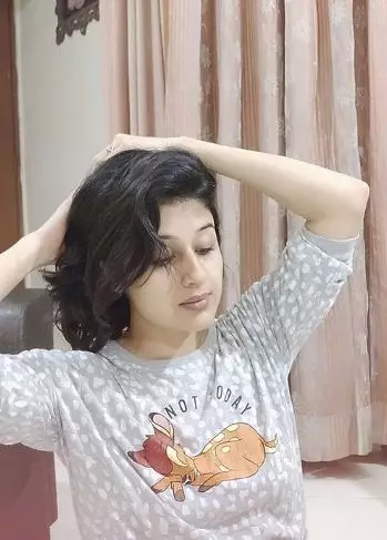 Potret Paridhi Sharma © Instagram/@paridhiofficial