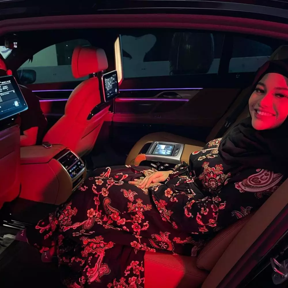 kado ultah mobil Aurel © 2021 berbagai sumber kado ultah mobil Aurel © 2021 berbagai sumber