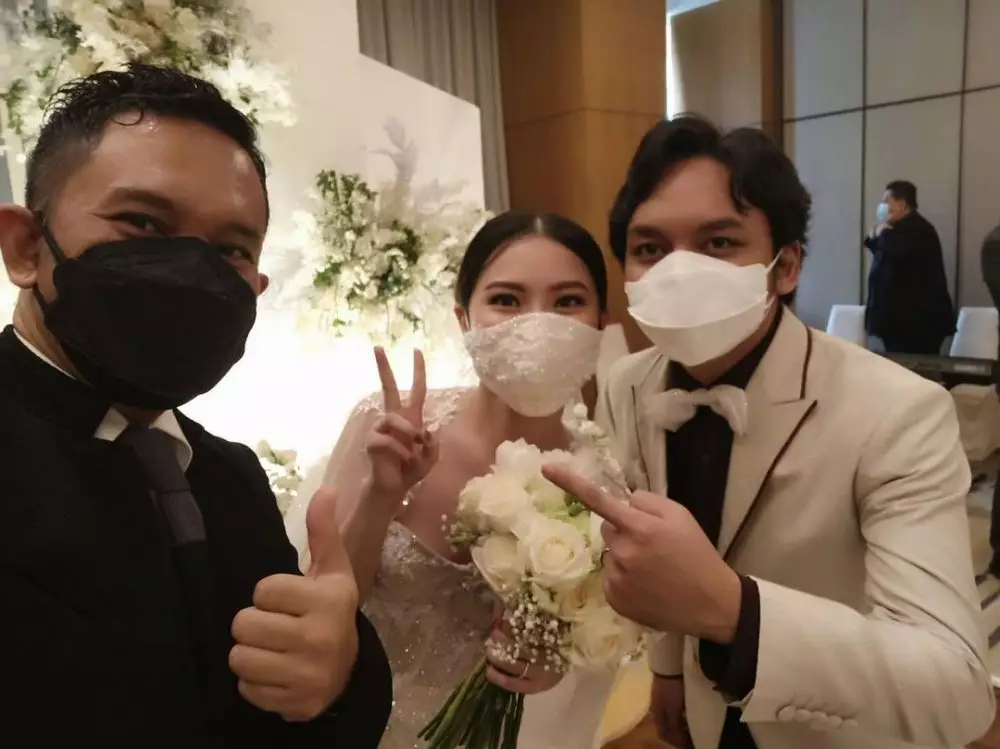 momen pernikahan Calvin Jeremy © berbagai sumber