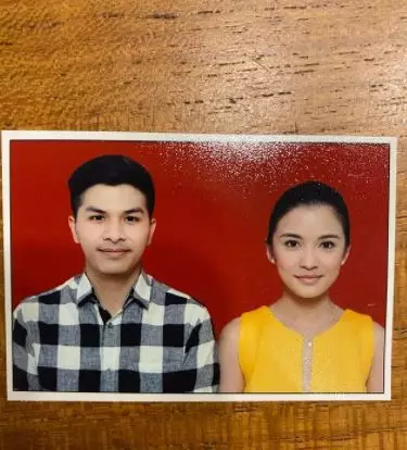  pasfoto seleb latar merah © 2021 brilio.net