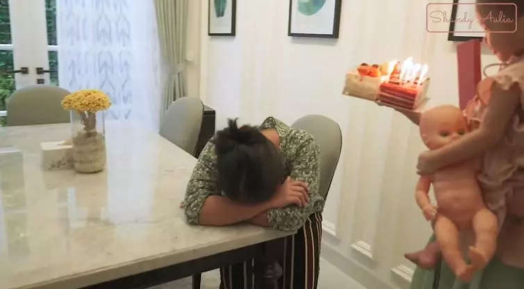 Shandy Aulia ultah babysitter © YouTube