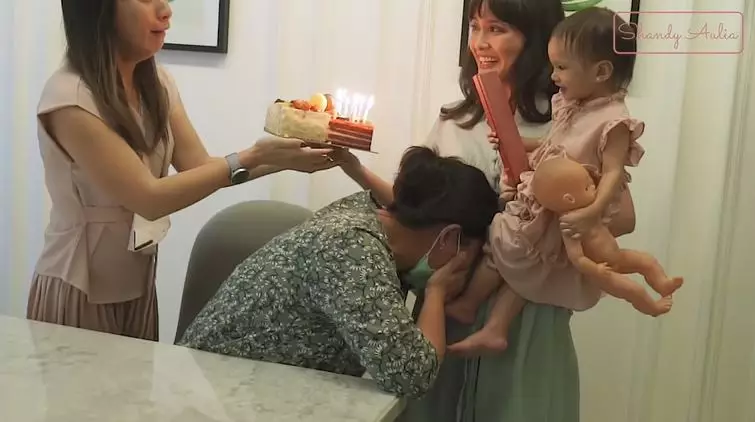 Shandy Aulia ultah babysitter © YouTube