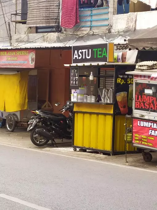 pelesetan nama orang di spanduk © 2021 twitter.com pelesetan nama orang di spanduk © 2021 twitter.com