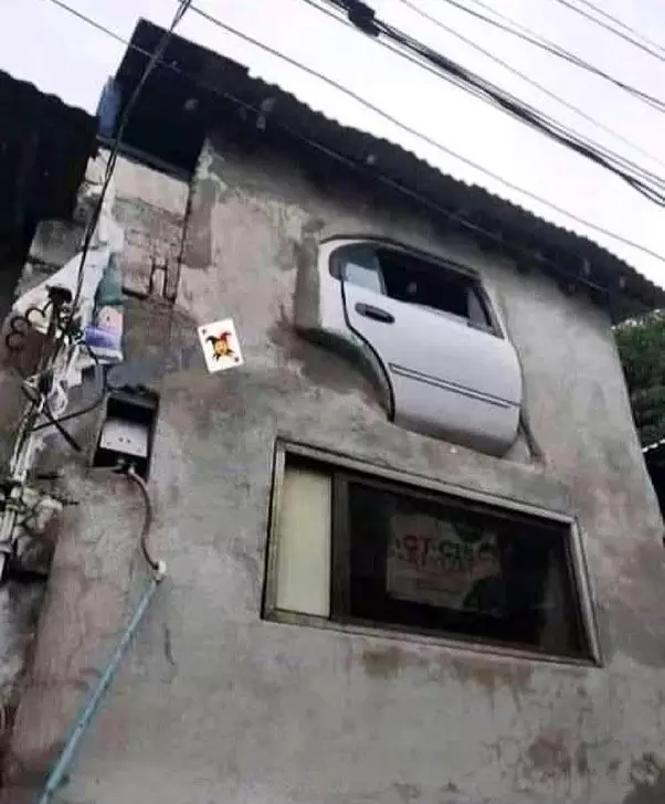 benda terpasang di rumah absurd © 2021 instagram.com benda terpasang di rumah absurd © 2021 instagram.com