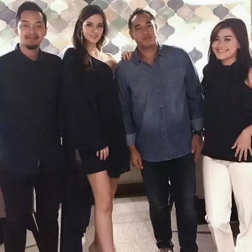 Potret kebersamaan Nia Ramadhani dan sang kakak Instagram/@@talitha_nugroho11