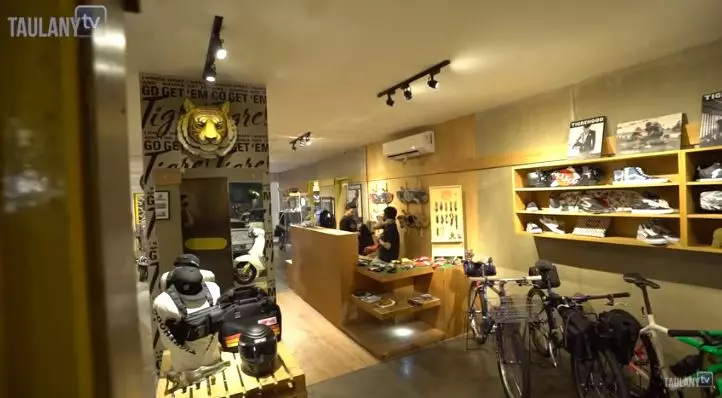 penampakan distro clothing omesh © YouTube penampakan distro clothing omesh © YouTube