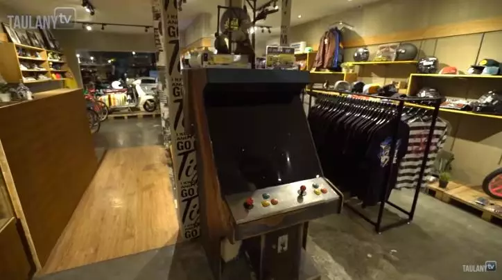 penampakan distro clothing omesh © YouTube penampakan distro clothing omesh © YouTube