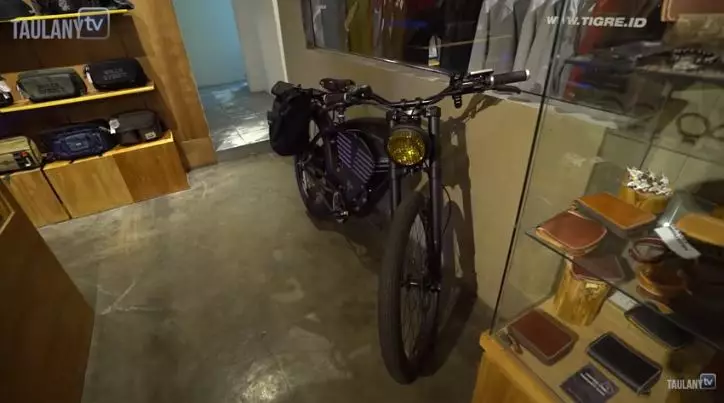 penampakan distro clothing omesh © YouTube penampakan distro clothing omesh © YouTube