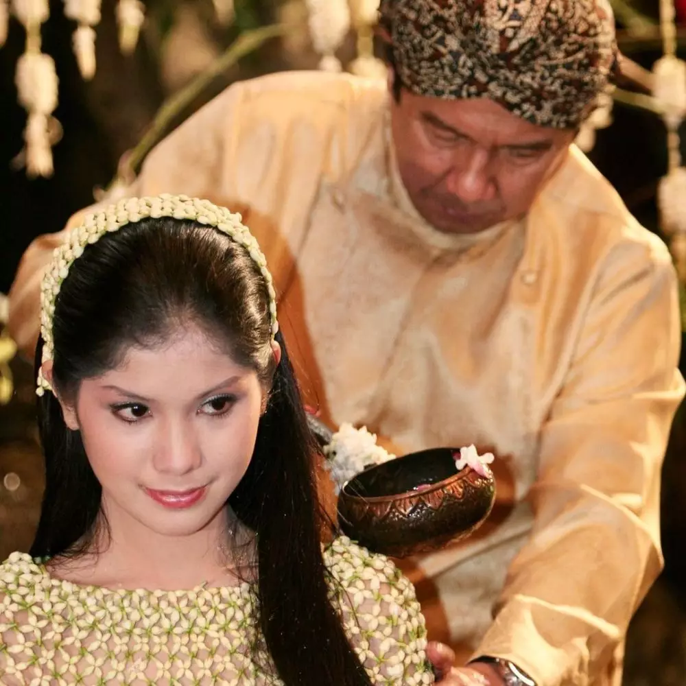 Potret siraman Annisa Pohan Instagram