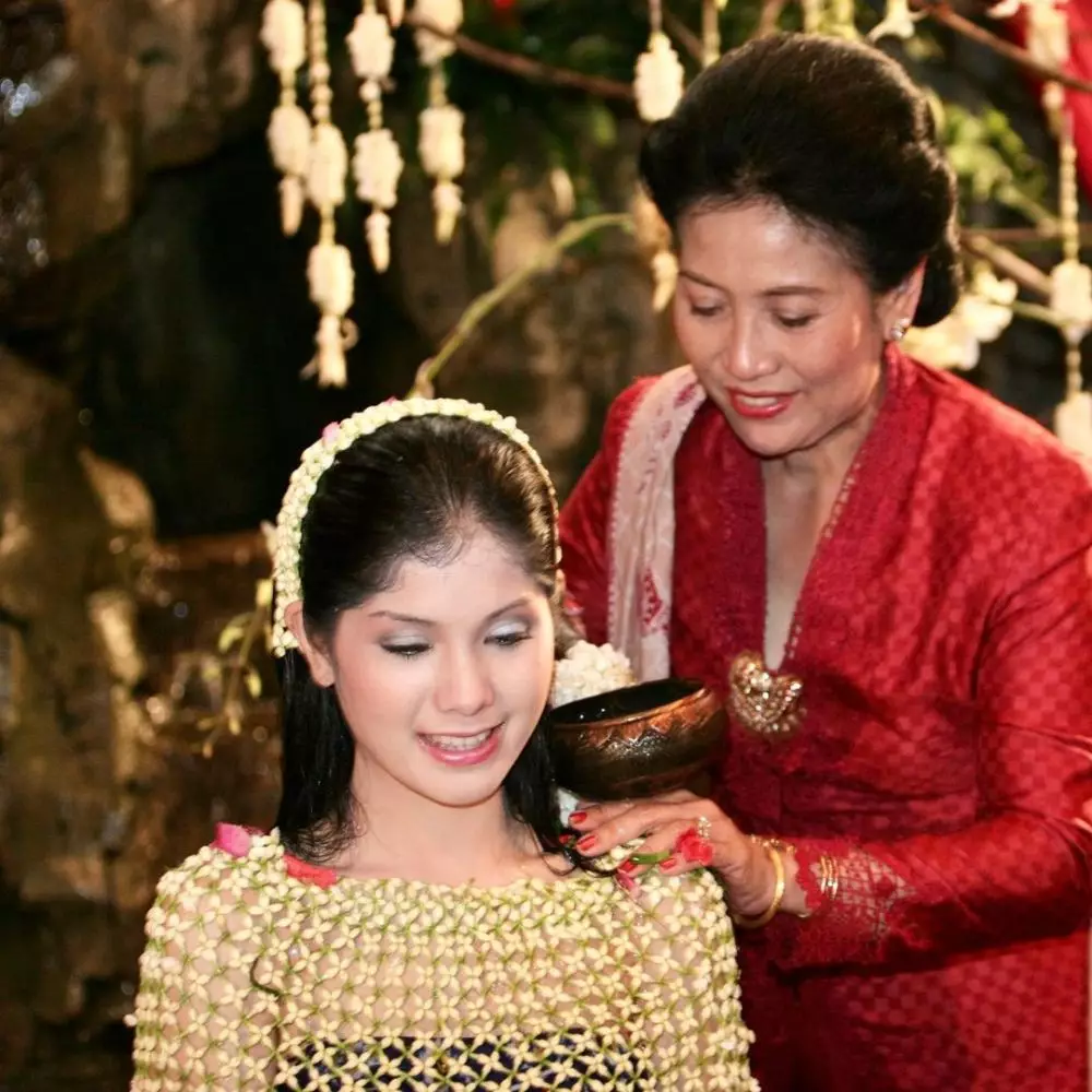 Potret siraman Annisa Pohan Instagram