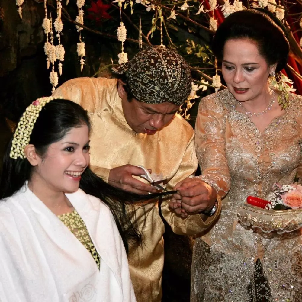 Potret siraman Annisa Pohan Instagram