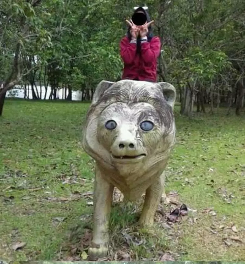 penampakan nyeleneh patung hewan © 2021 berbagai sumber